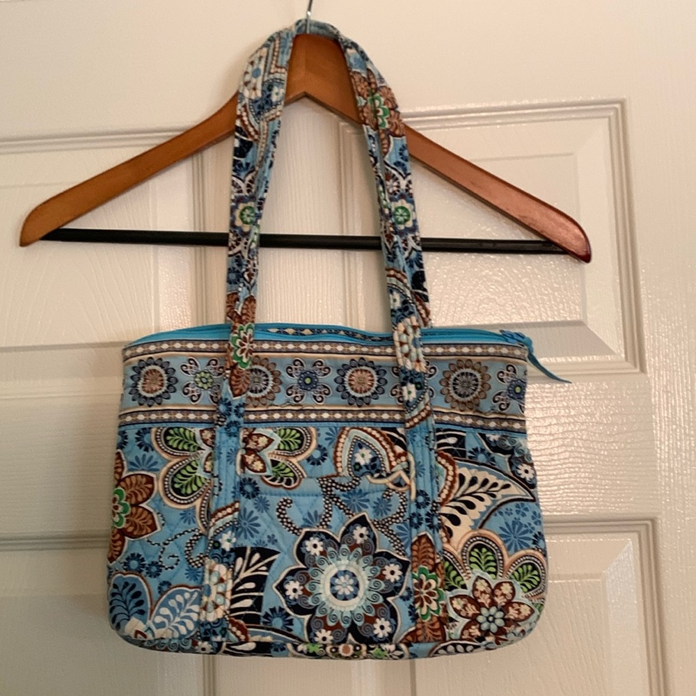 EUC Ver Bradley Shoulder Bag in Bali Blue